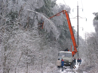 Moscow United Electric Grid Company has restored all power lines in the capital. Work continues in the area 