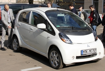 В МОЭСК показали электромобиль, под который стоит создавать электроАЗС