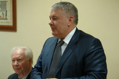На встрече заместитель генерального директора по управлению персоналом ОАО «МОЭСК» Александр Бурмистров отметил, что «проведение праздника стало традицией, которую мы будет продолжать»